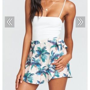 Great wrap palm skort shorts 🌴